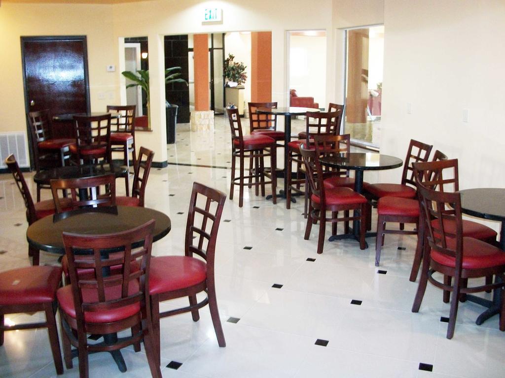 Robinson Inn And Suites 외부 사진