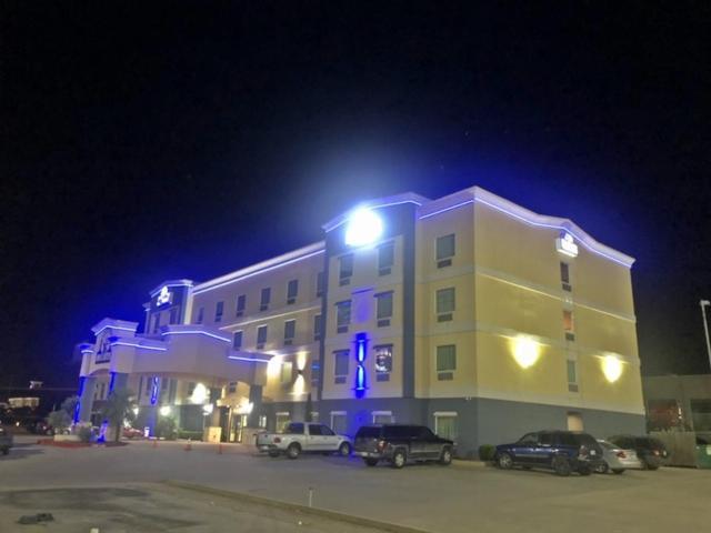 Robinson Inn And Suites 외부 사진