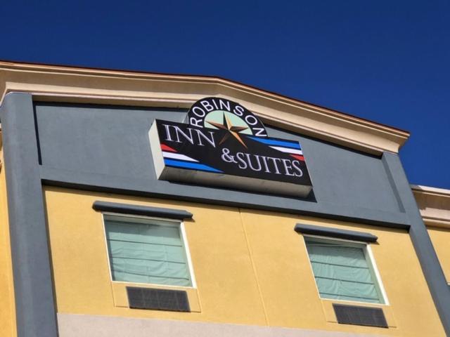 Robinson Inn And Suites 외부 사진