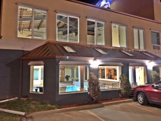 Robinson Inn And Suites 외부 사진
