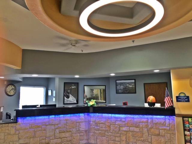 Robinson Inn And Suites 외부 사진