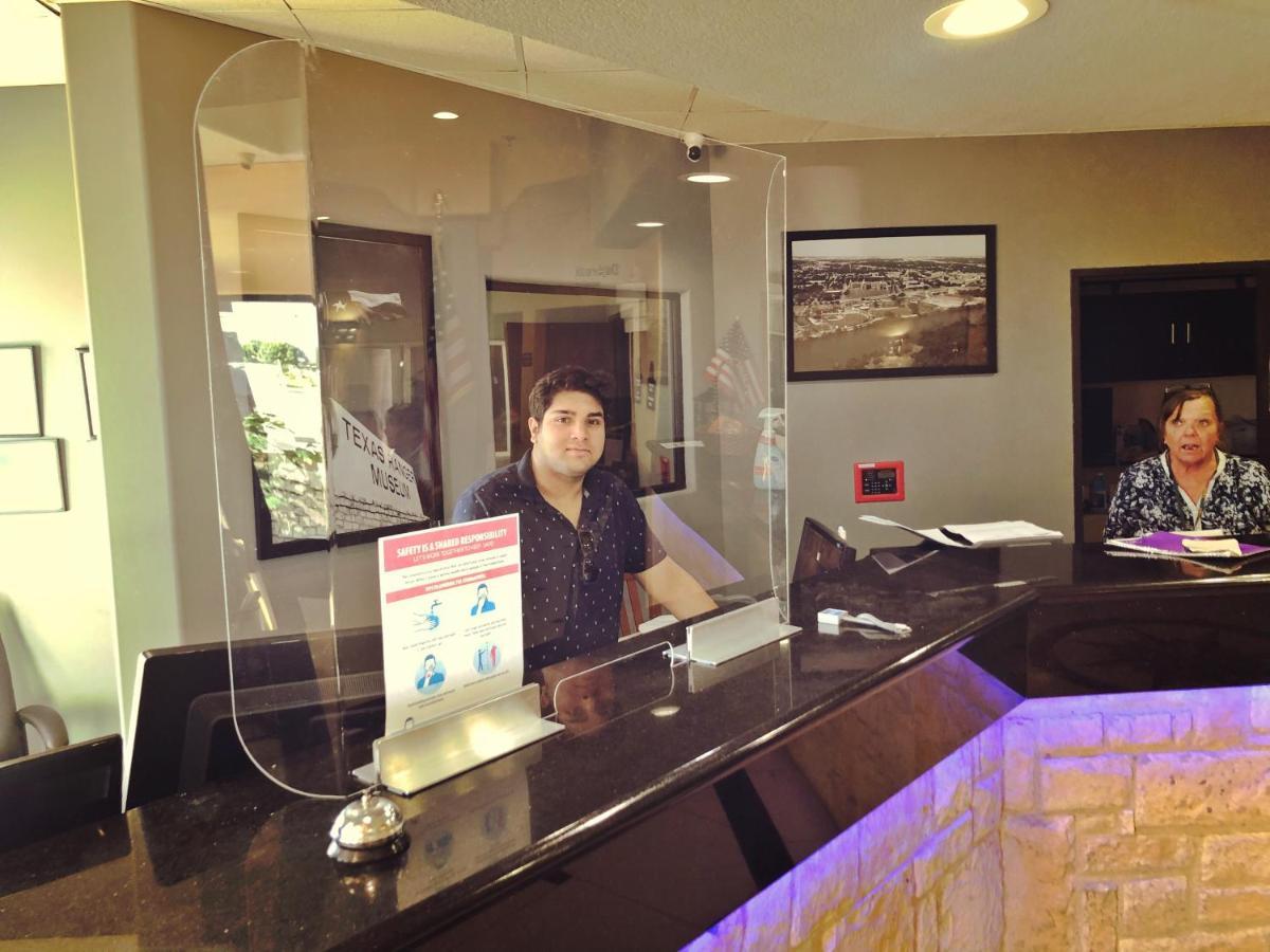 Robinson Inn And Suites 외부 사진